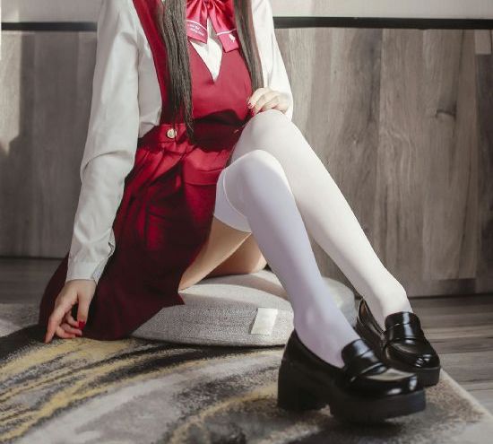 十四岁女孩用爸爸搂睡觉好吗_普通话在线观看