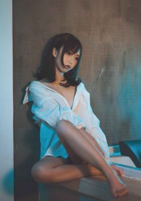 年轻的护士电影完整版_蓝光在线视频观看